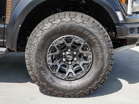 Used 2025 Ford F150 Raptor w/ Equipment Group 803A Raptor R AWD/4WD image 9