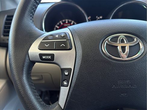 Used 2013 Toyota Highlander Limited AWD/4WD image 12