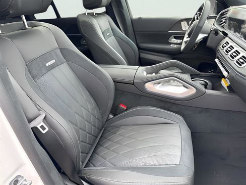 Used 2025 Mercedes-Benz GLE 63 AMG S image 25