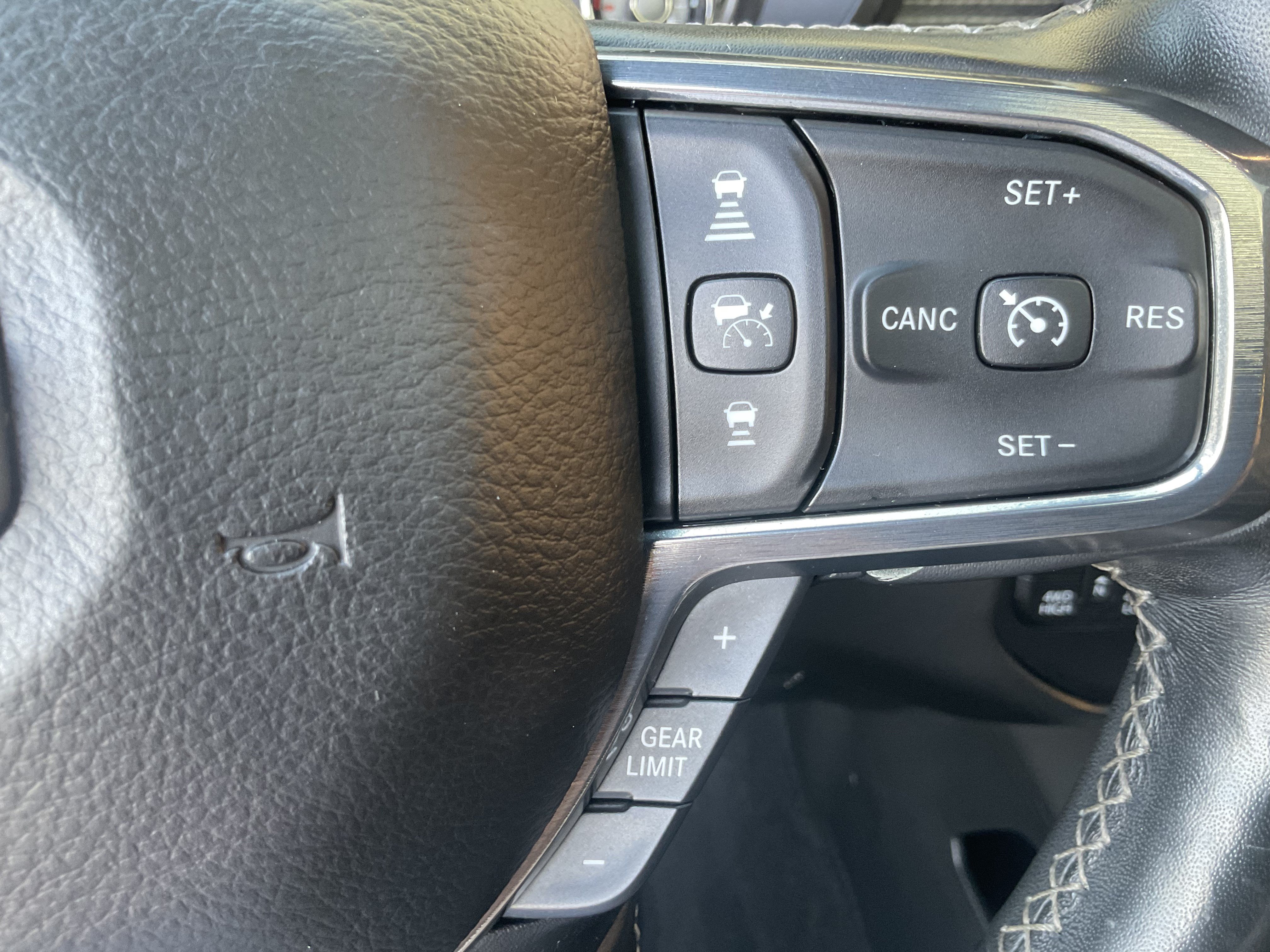 Used 2020 RAM 1500 Limited w/ Advanced Safety Group AWD/4WD image 32