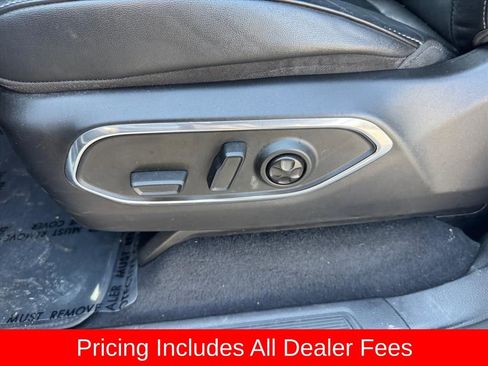 Used 2024 Jeep Wagoneer 2WD image 18