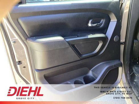 Used 2021 Nissan Titan PRO-4X w/ Pro-4x Convenience Package AWD/4WD image 13
