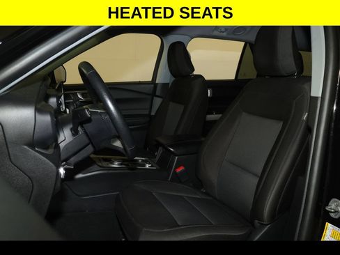 Used 2022 Ford Explorer XLT AWD/4WD image 2