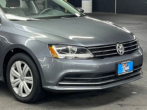 Used 2017 Volkswagen Jetta S image 35