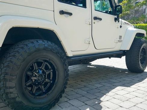 Used 2016 Jeep Wrangler Unlimited Rubicon AWD/4WD image 51
