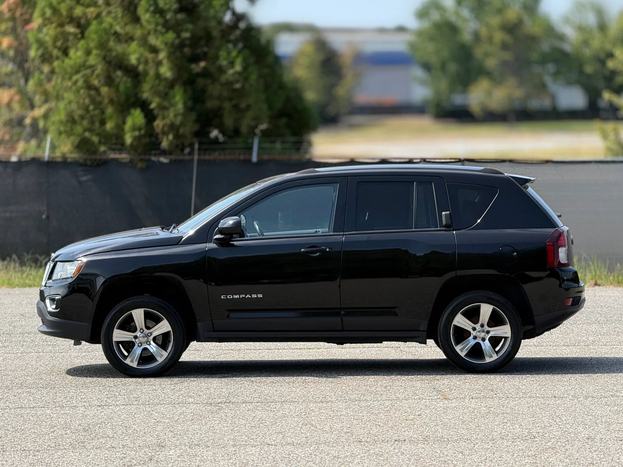 Used 2016 Jeep Compass High Altitude FWD image 8
