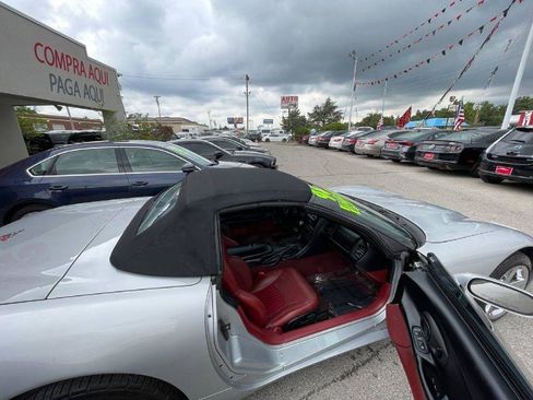 Used 1998 Chevrolet Corvette Convertible w/ Performance Handling Pkg image 10