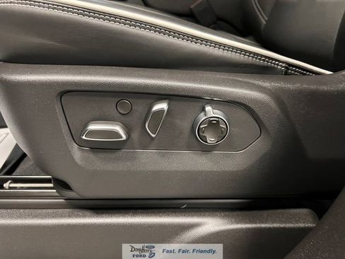 Used 2025 GMC Yukon XL AT4 Ultimate image 25