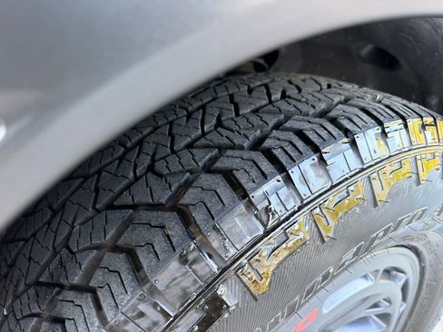 Used 2025 Nissan Frontier Pro-X w/ Pro Convenience Package image 12