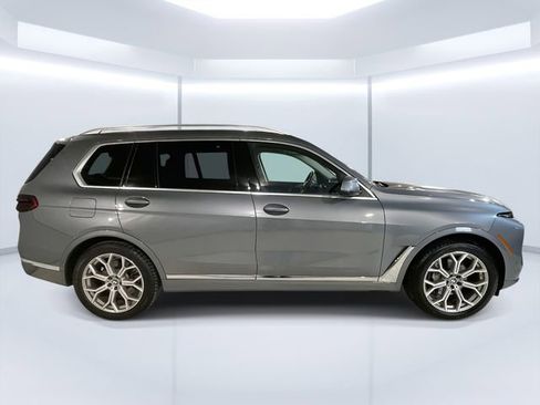 Used 2023 BMW X7 xDrive40i w/ Executive Package image 8