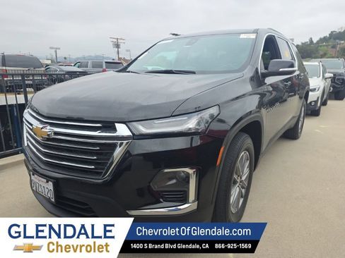 Used 2023 Chevrolet Traverse LT FWD image 1