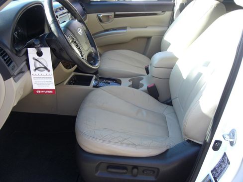 Used 2011 Hyundai Santa Fe Limited w/ Navigation Pkg 4 image 24