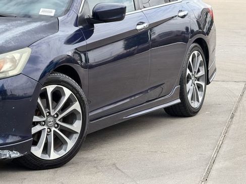 Used 2015 Honda Accord Sport image 3