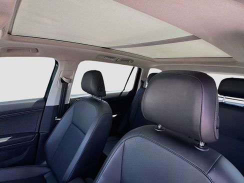 Used 2019 Volkswagen Tiguan SE w/ Panoramic Sunroof Package FWD image 25
