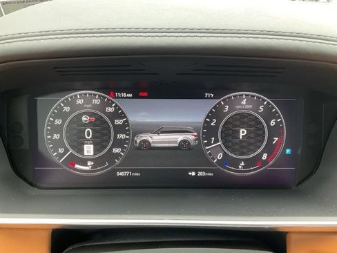Used 2019 Land Rover Range Rover Sport SVR AWD/4WD image 4