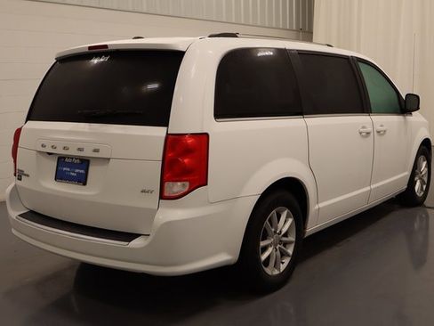 Used 2020 Dodge Grand Caravan SXT image 6