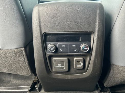 Used 2021 Buick Enclave Premium w/ Sun and Sites Package image 16