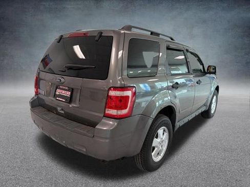 Used 2011 Ford Escape XLT image 6