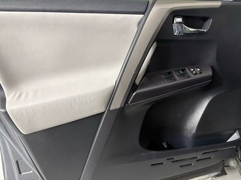 Used 2016 Toyota RAV4 XLE image 14