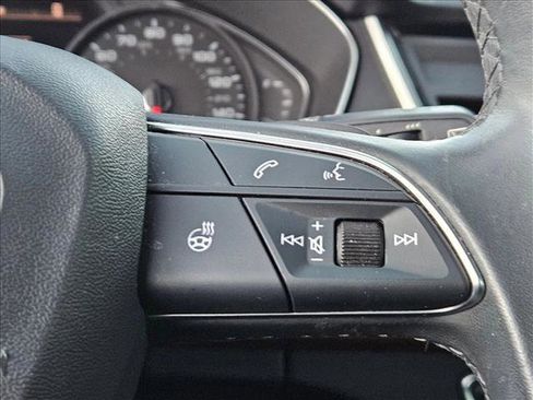 Used 2022 Audi Q5 2.0T Premium w/ Convenience Package image 11