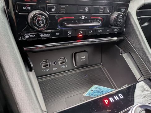 New 2025 Jeep Grand Cherokee Altitude image 21