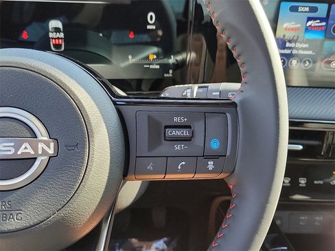 New 2025 Nissan Kicks SR image 7