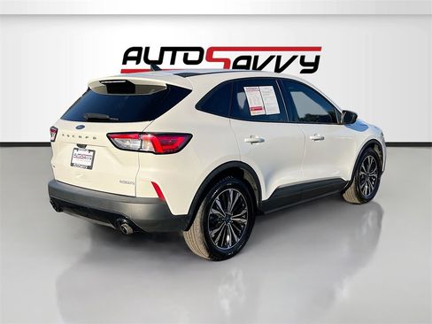 Used 2022 Ford Escape SE w/ SE Sport Appearance Package image 7