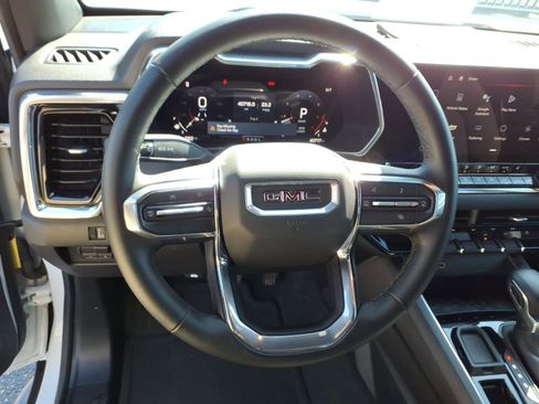Used 2024 GMC Canyon Elevation w/ Convenience Package RWD image 8