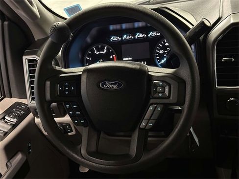 Used 2018 Ford F350 XLT w/ XLT Premium Package image 18