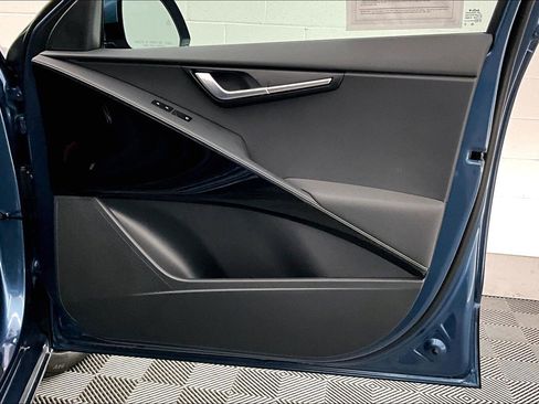 Used 2025 Kia Niro Wind image 24