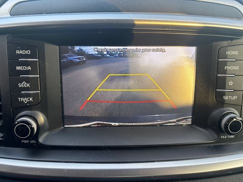 Used 2019 Kia Sorento FWD V6 image 3
