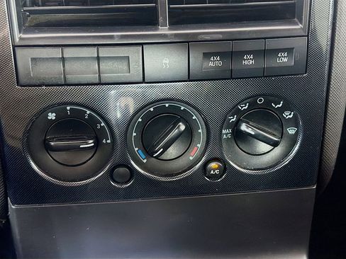 Used 2009 Ford Explorer Sport Trac XLT AWD/4WD image 27