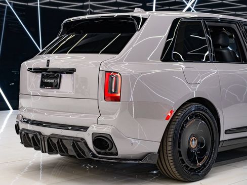 Used 2026 Rolls-Royce Cullinan AWD/4WD image 15