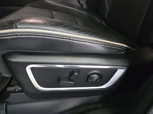 Used 2022 RAM 1500 Laramie AWD/4WD image 21