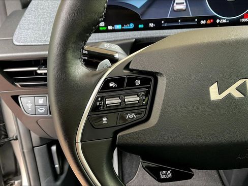 Used 2024 Kia EV6 Wind w/ Wind Technology Package AWD/4WD image 11