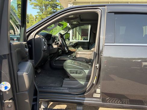 Used 2020 GMC Sierra 2500 Denali w/ Denali Ultimate Package AWD/4WD image 23
