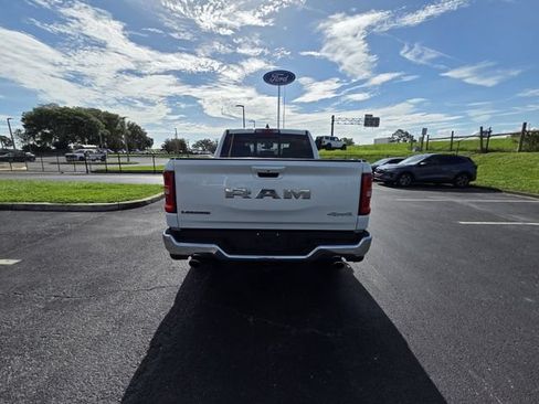Used 2025 RAM 1500 Laramie AWD/4WD image 6