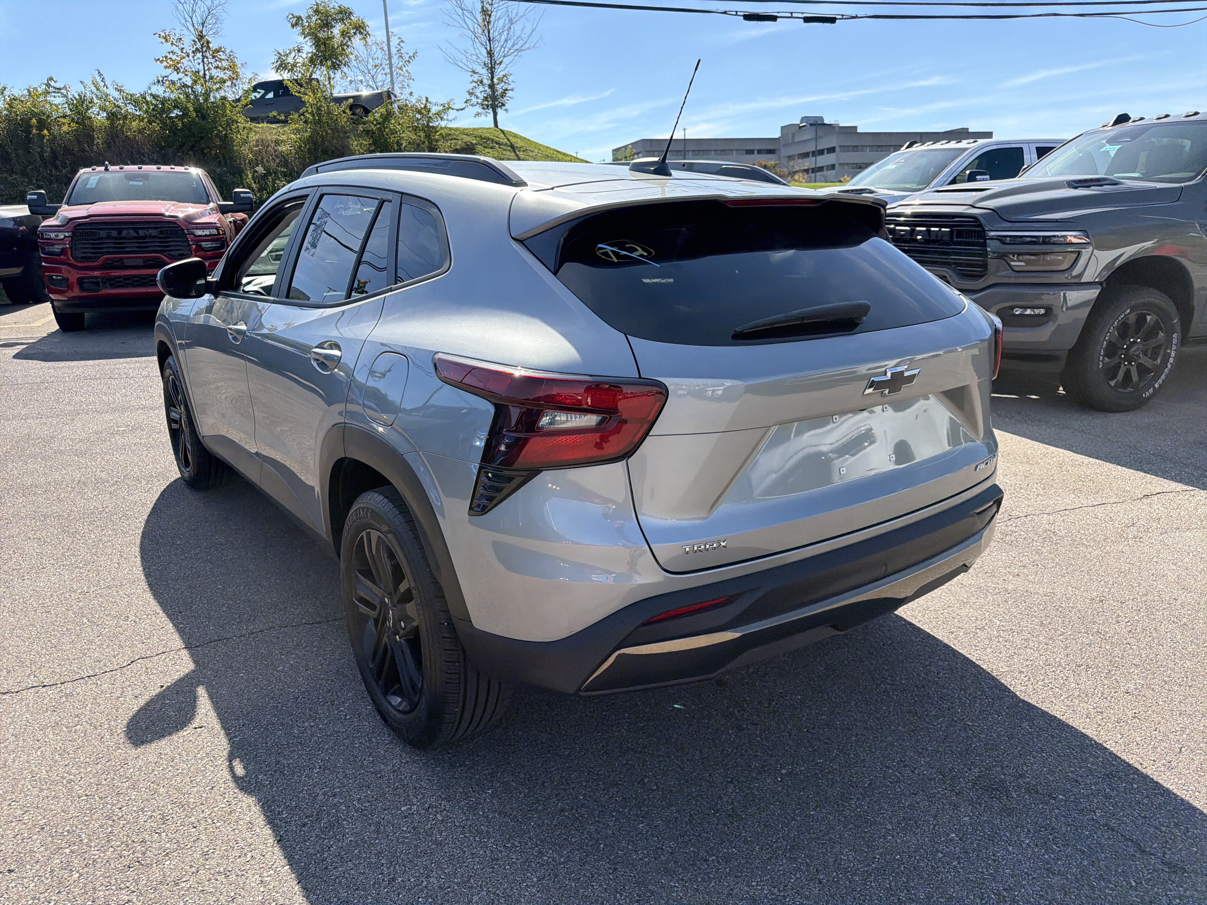 Used 2025 Chevrolet Trax ACTIV w/ Sunroof Package FWD image 6