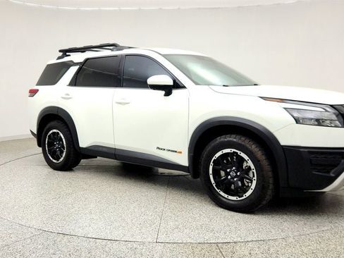 Used 2024 Nissan Pathfinder Rock Creek AWD/4WD image 3