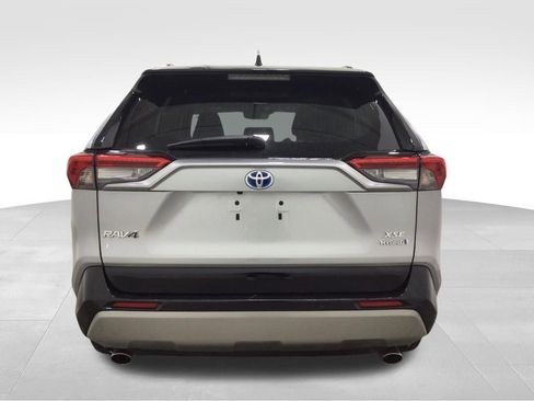 Used 2024 Toyota RAV4 XSE w/ Advanced Technology Package image 20