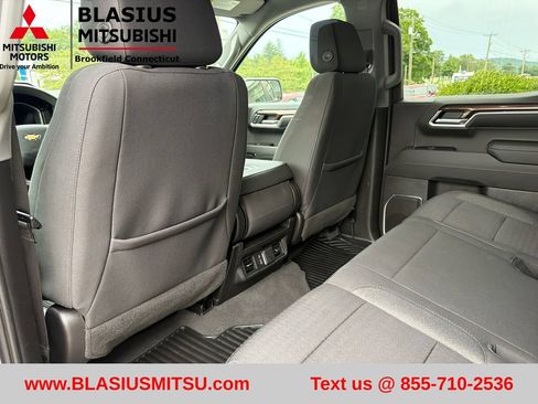 Used 2023 Chevrolet Silverado 1500 LT AWD/4WD image 40