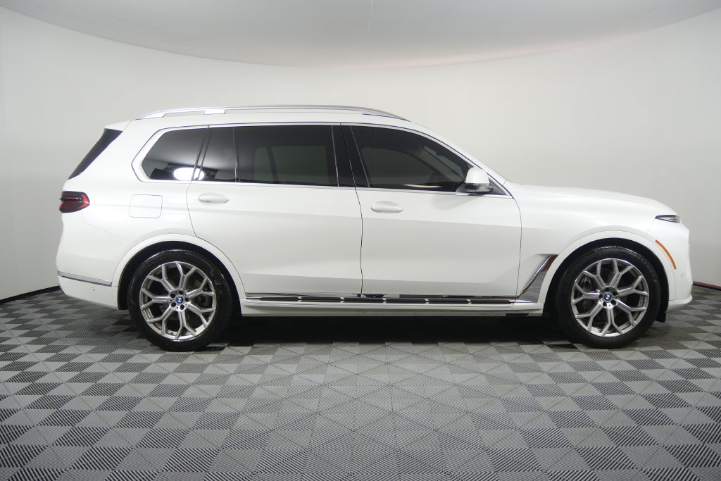 Certified 2024 BMW X7 xDrive40i AWD/4WD image 3