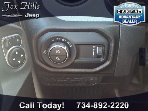 New 2025 Jeep Gladiator Sport image 15