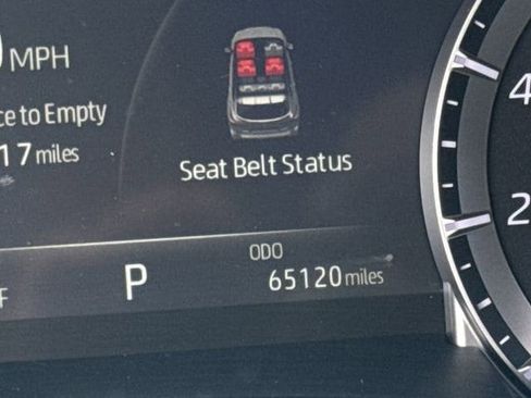 Used 2023 Toyota Highlander XLE image 16