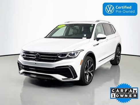 Certified 2022 Volkswagen Tiguan SEL R-Line AWD/4WD image 3