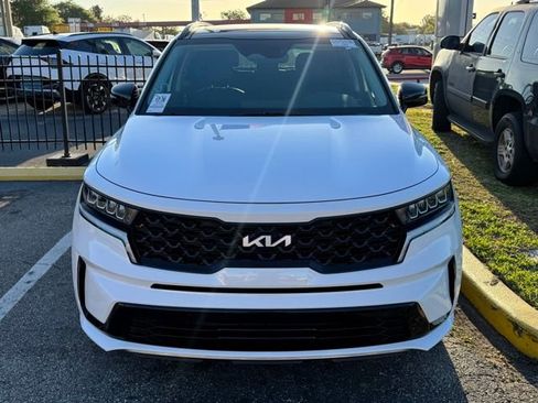 Certified 2023 Kia Sorento S w/ Panoramic Sunroof Package image 9