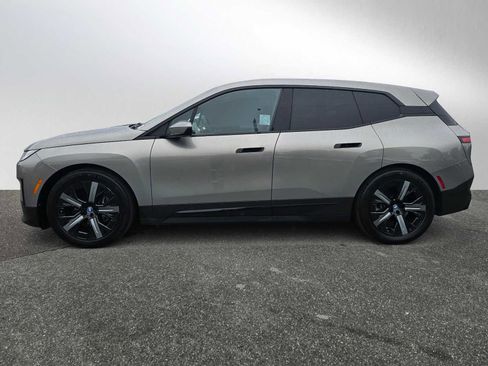 Used 2023 BMW iX xDrive50 w/ Premium Package AWD/4WD image 6