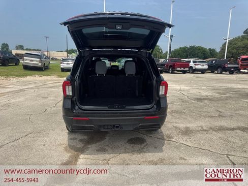 Used 2025 Ford Explorer ST-Line w/ ST-Line Street Pack AWD/4WD image 23