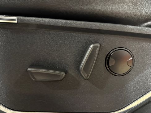 Used 2023 Ford F350 Lariat w/ Sport Appearance Package image 22