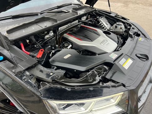 Used 2018 Audi SQ5 Premium Plus w/ S Sport Package AWD/4WD image 36
